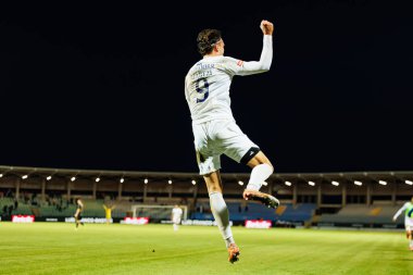 Marko Milovanoviç Marezi, Estadio Belediyesi Rio Maior 'daki Casa Pia ve FC Alverca takımları arasında oynanan Liga Portekiz maçında gol attıktan sonra kutlama yaparken görüldü (Maciej Rogowski / Ball Raw Images))