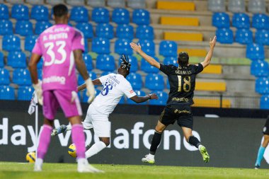 Lincoln ve Andre Geraldes, Liga Portekiz maçı sırasında Estadio Belediyesi Rio Maior 'da Casa Pia ve FC Alverca takımları arasında görüldü (Maciej Rogowski / Ball Raw Images)