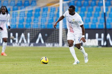Sabit Abdulai, Liga Portekiz maçı sırasında Estadio Belediyesi Rio Maior 'daki Casa Pia ve FC Alverca takımları arasında görüldü (Maciej Rogowski / Ball Raw Images)