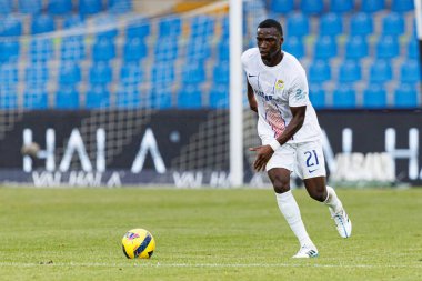 Sabit Abdulai, Liga Portekiz maçı sırasında Estadio Belediyesi Rio Maior 'daki Casa Pia ve FC Alverca takımları arasında görüldü (Maciej Rogowski / Ball Raw Images)