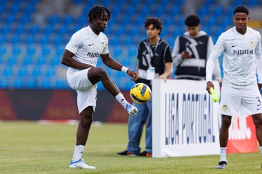 Isaac James, Liga Portekiz maçı sırasında Estadio Belediyesi Rio Maior 'da Casa Pia ve FC Alverca takımları arasında görüldü (Maciej Rogowski / Ball Raw Images)