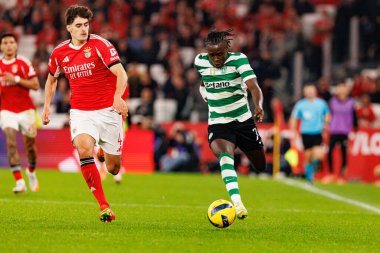 Antonio Silva ve Geovany Quenda, Liga Portekiz maçı sırasında SL Benfica ve Sporting CP (Maciej Rogowski / Ball Raw Images) arasında görüldü.)