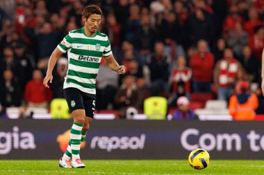 SL Benfica ve Sporting CP (Maciej Rogowski / Ball Raw Images) arasındaki Liga Portekiz maçı sırasında Hidemasa Morita görüldü)