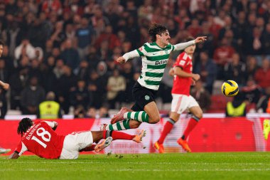Leandro Barreiro ve Francisco Trincao Liga Portekiz maçı sırasında SL Benfica ve Sporting CP (Maciej Rogowski / Ball Raw Images)