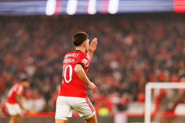 Georgiy Sudakov, SL Benfica ile Sporting CP (Maciej Rogowski / Ball Raw Images) arasında oynanan Liga Portekiz maçında gol attıktan sonra kutlama yaparken görüldü.)