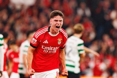 Georgiy Sudakov, SL Benfica ile Sporting CP (Maciej Rogowski / Ball Raw Images) arasında oynanan Liga Portekiz maçında gol attıktan sonra kutlama yaparken görüldü.)