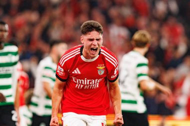 Georgiy Sudakov, SL Benfica ile Sporting CP (Maciej Rogowski / Ball Raw Images) arasında oynanan Liga Portekiz maçında gol attıktan sonra kutlama yaparken görüldü.)