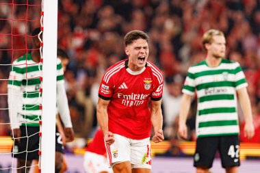 Georgiy Sudakov, SL Benfica ile Sporting CP (Maciej Rogowski / Ball Raw Images) arasında oynanan Liga Portekiz maçında gol attıktan sonra kutlama yaparken görüldü.)