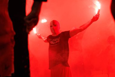 SL Benfica ve Sporting CP (Maciej Rogowski / Ball Raw Images) arasında Liga Portekiz maçında görülen Benfica taraftarı)