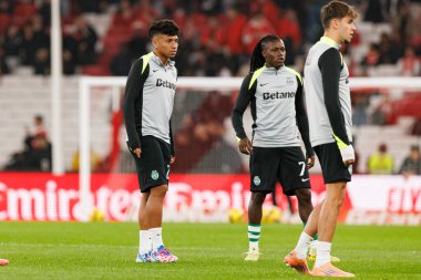 Alisson Santos ve Geovany Quenda Liga Portekiz maçı sırasında SL Benfica ve Sporting CP (Maciej Rogowski / Ball Raw Images) arasında görüldü)