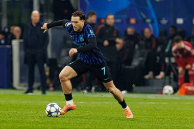 Piotr Zielinski Şampiyonlar Ligi faz oyunu sırasında Internazionale Milano ve Liverpool FC (Maciej Rogowski / Ball Raw Images) arasında görüldü)