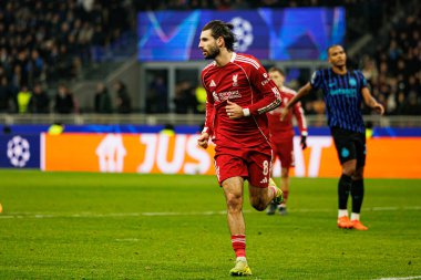 Dominik Szoboszlai Şampiyonlar Ligi FC (Maciej Rogowski / Ball Raw Images) ile Internazionale Milano ve Liverpool FC arasındaki faz maçında attığı golü kutlarken görüldü.)