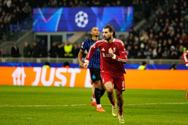 Dominik Szoboszlai Şampiyonlar Ligi FC (Maciej Rogowski / Ball Raw Images) ile Internazionale Milano ve Liverpool FC arasındaki faz maçında attığı golü kutlarken görüldü.)