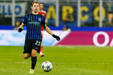 Nicola Barella Şampiyonlar Ligi faz oyunu sırasında Internazionale Milano ve Liverpool FC (Maciej Rogowski / Ball Raw Images) arasında görüldü)
