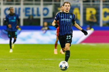 Nicola Barella Şampiyonlar Ligi faz oyunu sırasında Internazionale Milano ve Liverpool FC (Maciej Rogowski / Ball Raw Images) arasında görüldü)