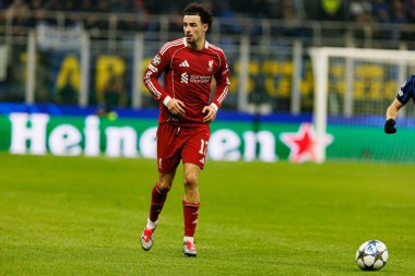 Curtis Jones Şampiyonlar Ligi faz maçında Internazionale Milano ve Liverpool FC (Maciej Rogowski / Ball Raw Images) arasında görüldü)