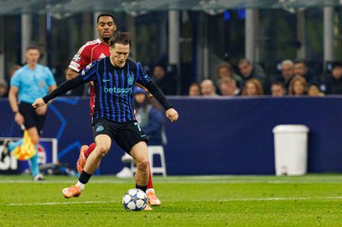 Piotr Zielinski Şampiyonlar Ligi faz oyunu sırasında Internazionale Milano ve Liverpool FC (Maciej Rogowski / Ball Raw Images) arasında görüldü)