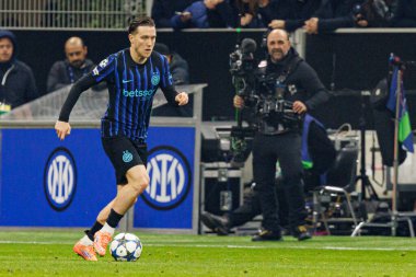 Piotr Zielinski Şampiyonlar Ligi faz oyunu sırasında Internazionale Milano ve Liverpool FC (Maciej Rogowski / Ball Raw Images) arasında görüldü)