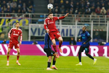 Andy Robertson Şampiyonlar Ligi faz oyunu sırasında Internazionale Milano ve Liverpool FC (Maciej Rogowski / Ball Raw Images) arasında görüldü.)