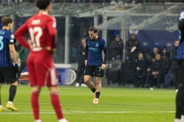 Piotr Zielinski Şampiyonlar Ligi faz oyunu sırasında Internazionale Milano ve Liverpool FC (Maciej Rogowski / Ball Raw Images) arasında görüldü)