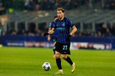 Nicolo Barella Şampiyonlar Ligi faz oyunu sırasında Internazionale Milano ve Liverpool FC (Maciej Rogowski / Ball Raw Images) arasında görüldü)