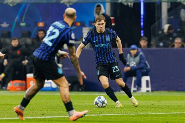 Nicolo Barella Şampiyonlar Ligi faz oyunu sırasında Internazionale Milano ve Liverpool FC (Maciej Rogowski / Ball Raw Images) arasında görüldü)