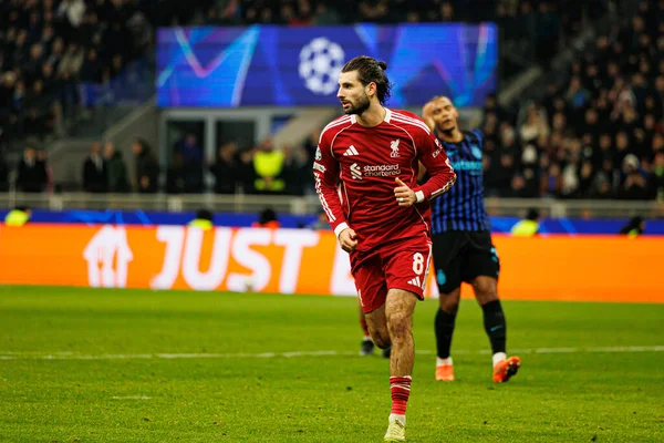 Dominik Szoboszlai Şampiyonlar Ligi FC (Maciej Rogowski / Ball Raw Images) ile Internazionale Milano ve Liverpool FC arasındaki faz maçında attığı golü kutlarken görüldü.)