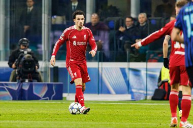 Curtis Jones Şampiyonlar Ligi faz maçında Internazionale Milano ve Liverpool FC (Maciej Rogowski / Ball Raw Images) arasında görüldü)