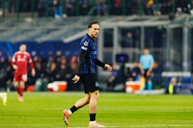 Piotr Zielinski Şampiyonlar Ligi faz oyunu sırasında Internazionale Milano ve Liverpool FC (Maciej Rogowski / Ball Raw Images) arasında görüldü)