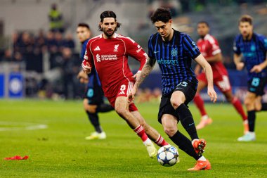 Dominik Szoboszlai ve Alessandro Bastoni Şampiyonlar Ligi 'nde Internazionale Milano ve Liverpool FC (Maciej Rogowski / Ball Raw Images)