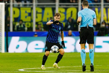 Nicolo Barella Şampiyonlar Ligi faz oyunu sırasında Internazionale Milano ve Liverpool FC (Maciej Rogowski / Ball Raw Images) arasında görüldü)