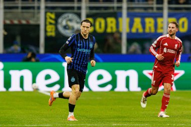 Piotr Zielinski Şampiyonlar Ligi faz oyunu sırasında Internazionale Milano ve Liverpool FC (Maciej Rogowski / Ball Raw Images) arasında görüldü)