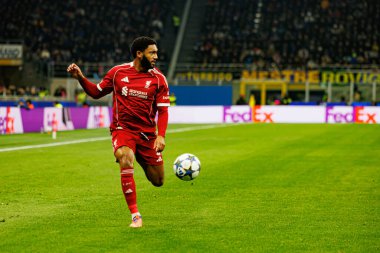 Joe Gomez Şampiyonlar Ligi 'nde Internazionale Milano ve Liverpool FC (Maciej Rogowski / Ball Raw Images)