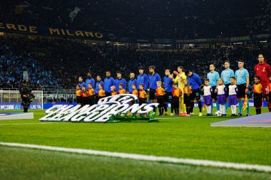 Internazionale Milano ve Liverpool FC (Maciej Rogowski / Ball Raw Images) arasında Şampiyonlar Ligi faz oyunu sırasında Inter oyuncuları görüldü)