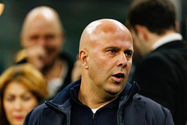 Şampiyonlar Ligi 'nde Internazionale Milano ve Liverpool FC (Maciej Rogowski / Ball Raw Images) arasında oynanan maçta Arne Slot görüldü)