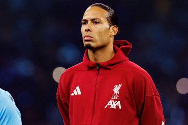 Virgil van Dijk, Internazionale Milano ve Liverpool FC (Maciej Rogowski / Ball Raw Images) arasında Şampiyonlar Ligi faz oyunu sırasında görüldü.)