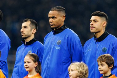 Henrikh Mkhitaryan, Manuel Akanji ve Luis Henrique Şampiyonlar Ligi faz maçında Internazionale Milano ve Liverpool FC (Maciej Rogowski / Ball Raw Images)