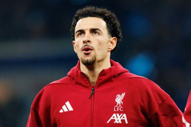 Curtis Jones Şampiyonlar Ligi faz maçında Internazionale Milano ve Liverpool FC (Maciej Rogowski / Ball Raw Images) arasında görüldü)