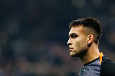 Lautaro Martinez Şampiyonlar Ligi faz oyunu sırasında Internazionale Milano ve Liverpool FC (Maciej Rogowski / Ball Raw Images) arasında görüldü)