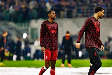 Alexander Isak Şampiyonlar Ligi 'nde Internazionale Milano ve Liverpool FC (Maciej Rogowski / Ball Raw Images)