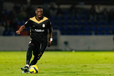 Sabit Abdulai, Liga Portekiz maçı sırasında FC Alverca ve CD Nacional (Maciej Rogowski / Ball Raw Images) takımları arasında görüldü.)