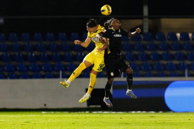Jesus Ramirez ve Lincoln, Liga Portekiz maçı sırasında FC Alverca ve CD Nacional (Maciej Rogowski / Ball Raw Images) takımları arasında görüldü.)