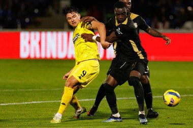 Jesus Ramirez ve Sabit Abdulai Liga Portekiz maçı sırasında FC Alverca ve CD Nacional (Maciej Rogowski / Ball Raw Images)