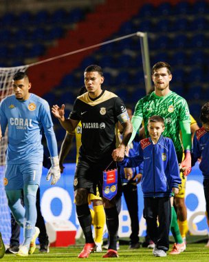 Kaiky Naves ve Andre Gomes, Liga Portekiz maçı sırasında FC Alverca ve CD Nacional (Maciej Rogowski / Ball Raw Images) takımları arasında görüldü.)