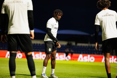 Isaac James, Liga Portekiz maçı sırasında FC Alverca ve CD Nacional takımları arasında görüldü (Maciej Rogowski / Ball Raw Images)