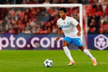 SL Benfica ve SSC Napoli (Maciej Rogowski / Ball Raw Images) arasındaki Şampiyonlar Ligi faz maçında David Neres görüldü)