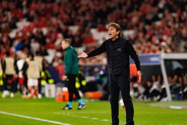 Antonio Conte SL Benfica ve SSC Napoli (Maciej Rogowski / Ball Raw Images) arasındaki Şampiyonlar Ligi faz maçında görüldü)