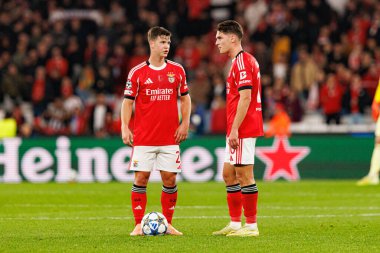 Samuel Dahl ve Georgiy Sudakov SL Benfica ve SSC Napoli (Maciej Rogowski / Ball Raw Images) arasındaki Şampiyonlar Ligi faz maçında görüldü)