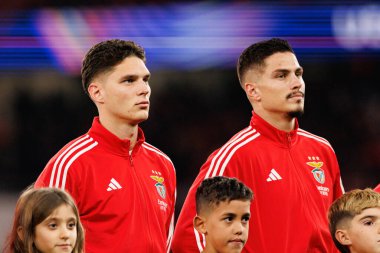 Georgiy Sudakov ve Franjo Ivanoviç SL Benfica ile SSC Napoli (Maciej Rogowski / Ball Raw Images) arasındaki Şampiyonlar Ligi faz maçında görüldüler)