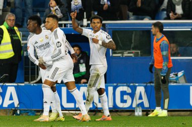 Vinicius Junior, Kylian Mbappe ve Rodrygo Goes, LaLiga EA SPORTS maçında Mendizorroza 'da Deportivo Alaves ve Real Madrid FC takımları arasında oynadıkları gol üstüne gol atarken görüldü (Maciej Rogowski / Ball Raw Images)